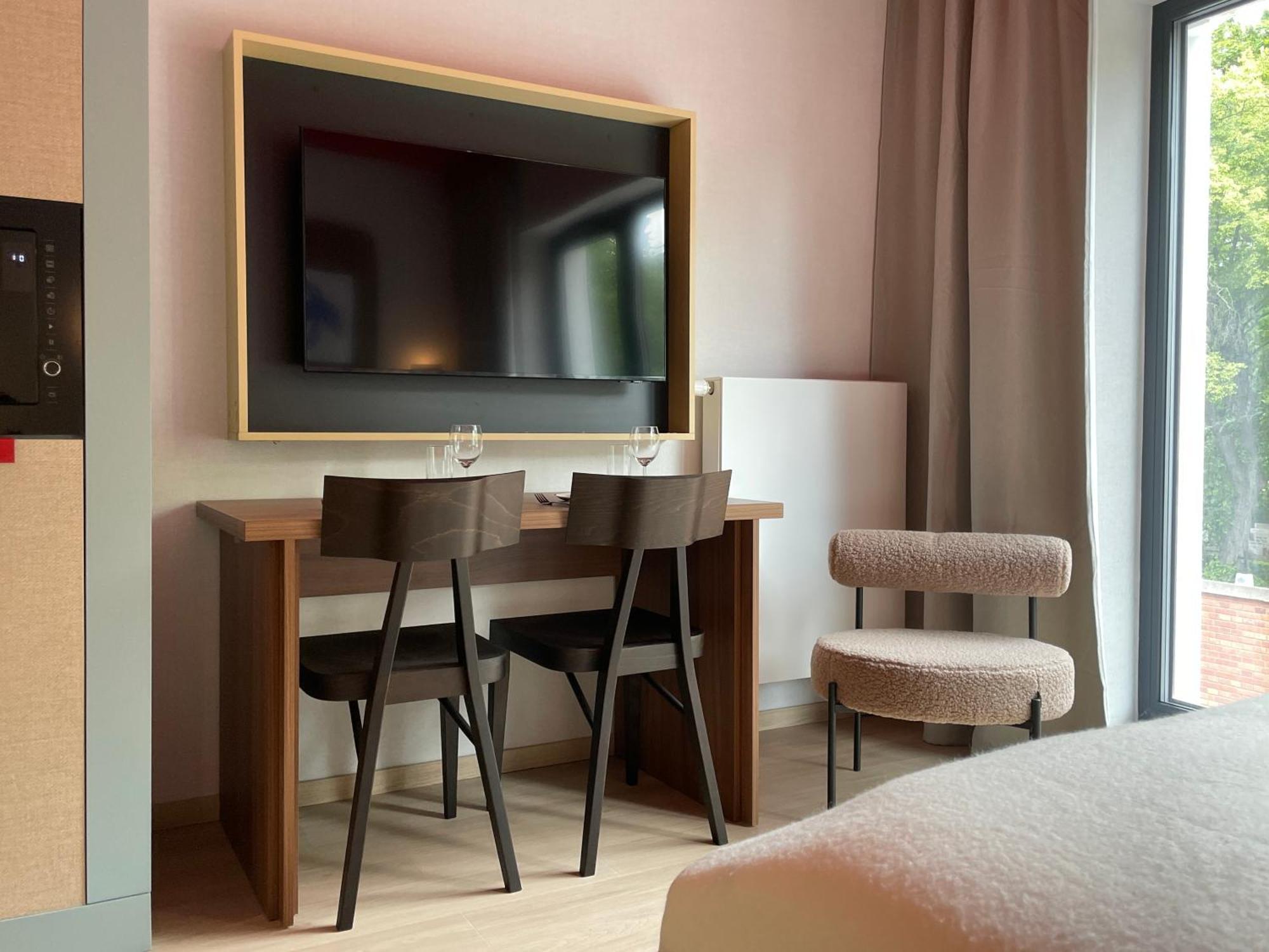 Ironique Apartment