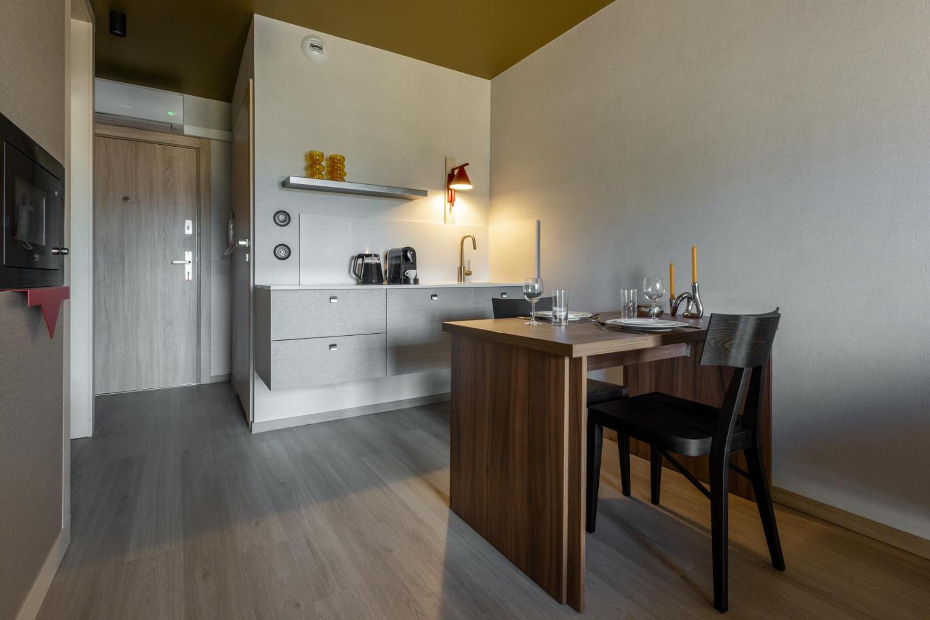 Ironique Apartment