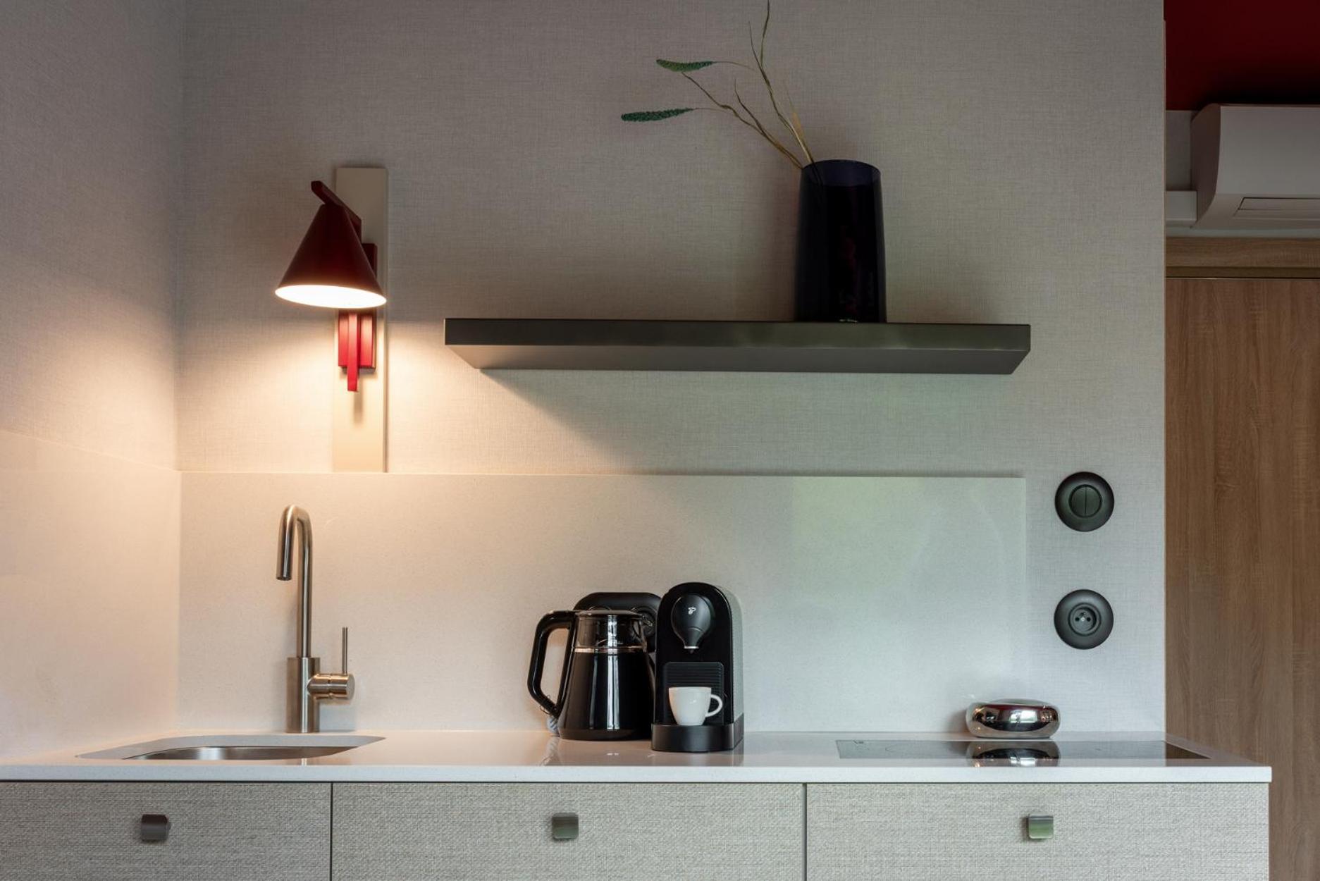 Ironique Apartment
